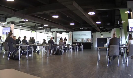 Foto einer Präsentation des Videokonferenz Anbieters vitero auf der eLearning SUMMIT Tour 2020